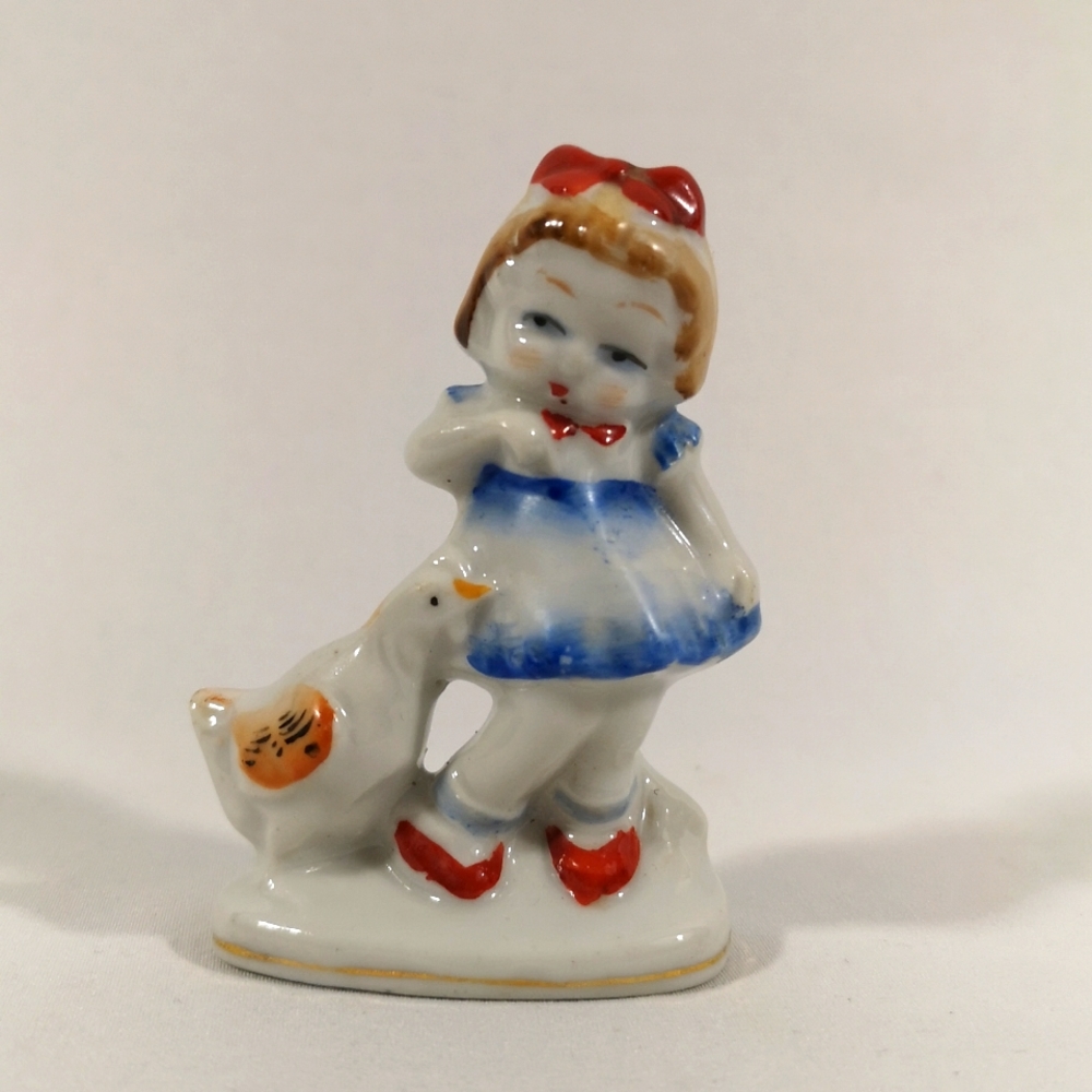 VTG Miniature Blond Girl w/ Duck Porcelain Figurine, Hand-painted Made in Japan